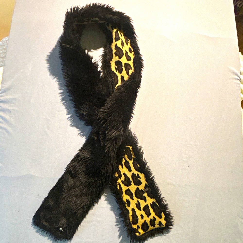 Guess Faux Fur Scarf Black Yellow Leopard Animal Print Reversible Winter Wrap